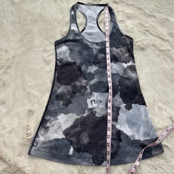Lululemon Cool Racerback Tank Top Gray Watercolor Tie Dye Abstract Print size 4 - Picture 6 of 7
